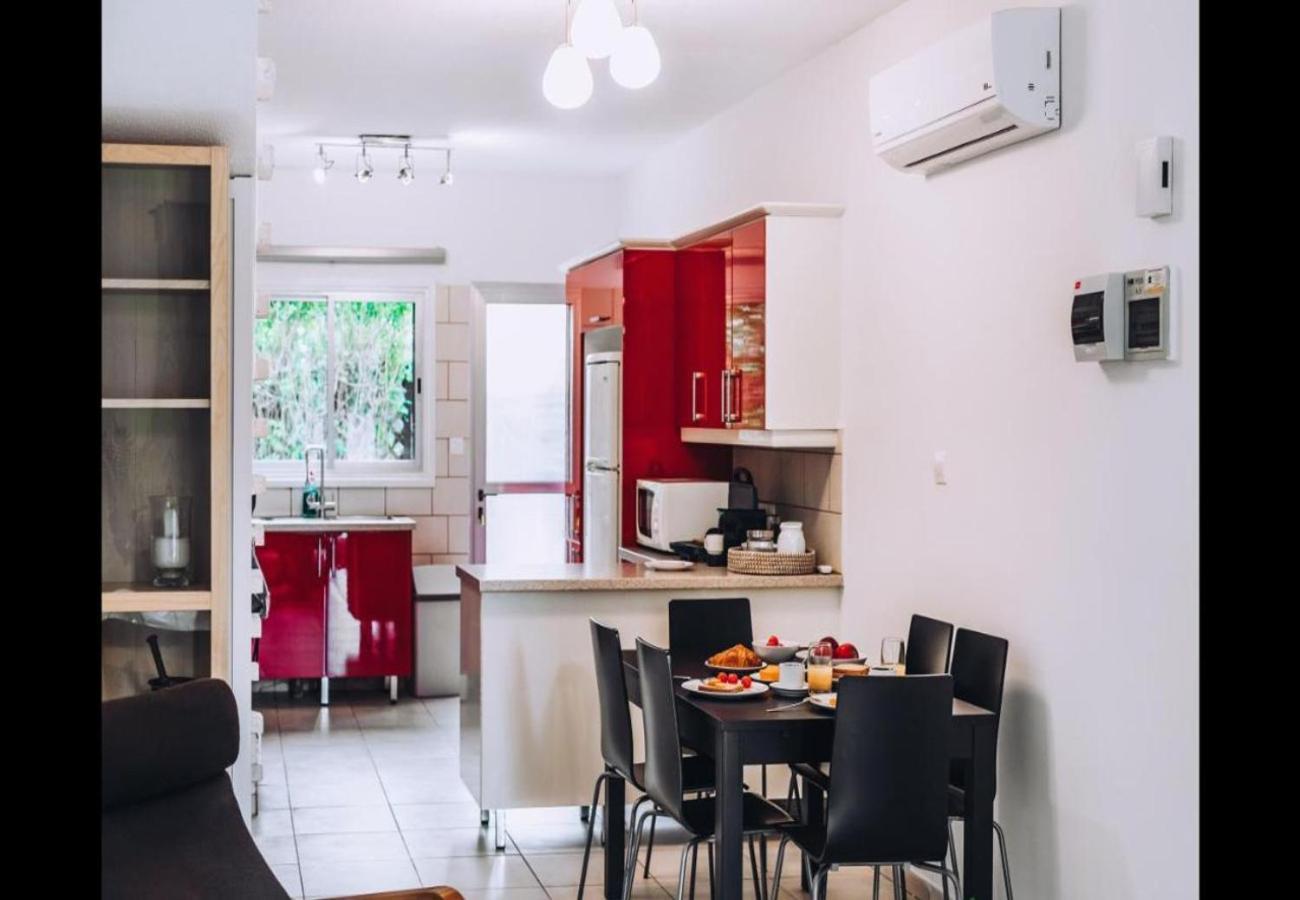 דירות H&O Royal Townhouse In Center Paphos מראה חיצוני תמונה